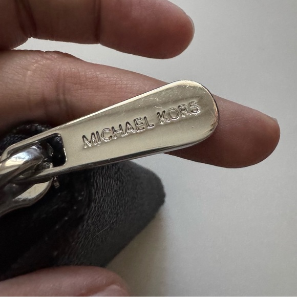 Michael Kors Black Logo Zip Around Leather Wallet - Picture 4 of 12